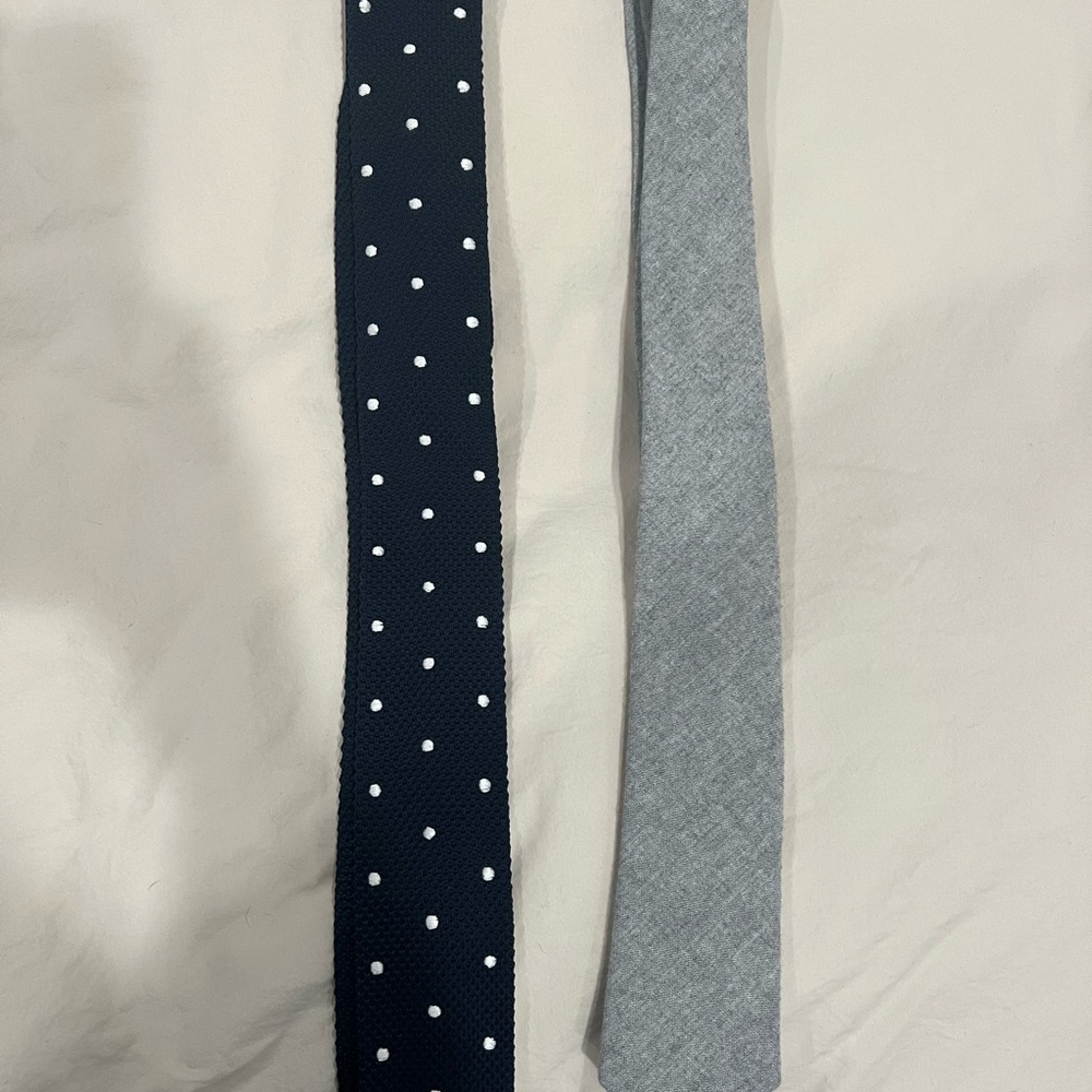 Men's Polka Dot and Solid Tie Set